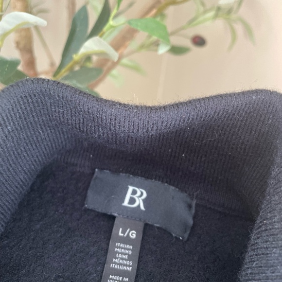 Banana Republic Charcoal Zip-Up Sweater - Picture 3 of 5
